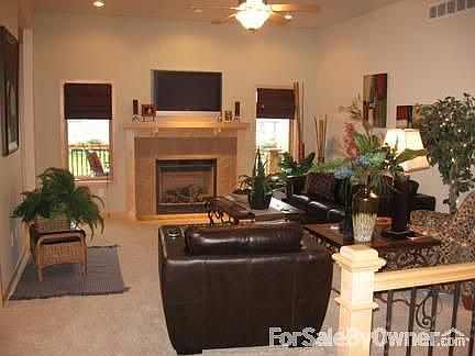 2nd image of 555 Strathmoor Dr
