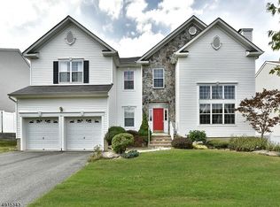 656 Skyline Dr, Lake Hopatcong, NJ 07849