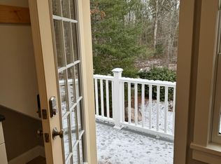 124 Ambleside Dr, Falmouth, MA 02540