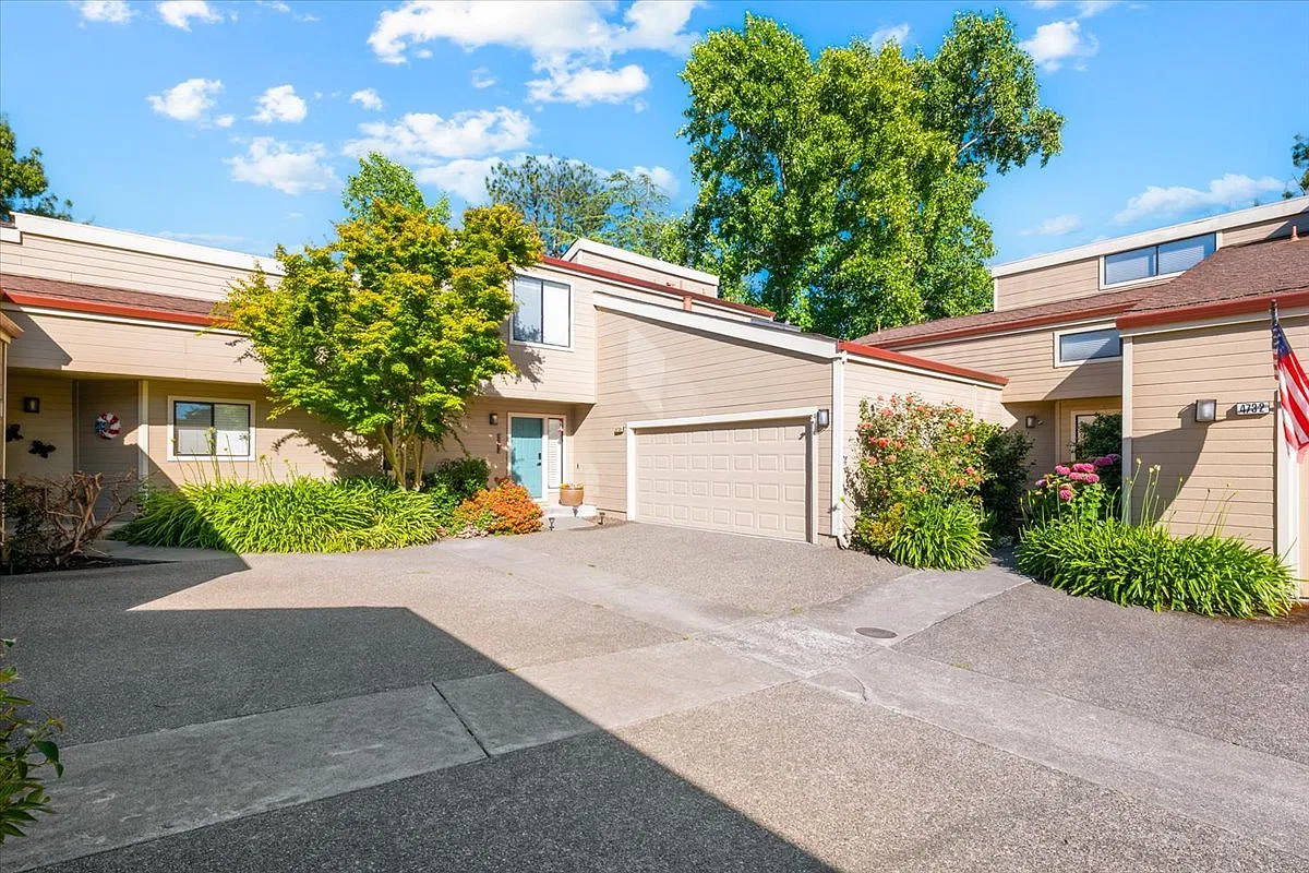 2 bed, 2.5 bath, 1686 sqft, $3,495 — Photo 1