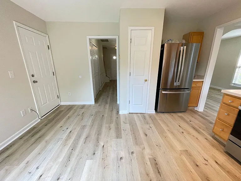 606 Ascott Way — Photo 14