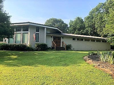 1st image of 1275 E Oaks Manor Dr