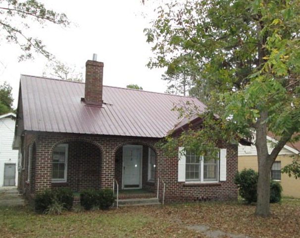 1st image of 406 Cypress St
