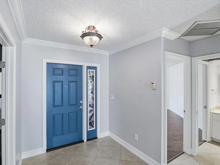 21583 Villa Nova Dr — Photo 6