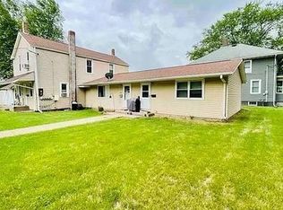 109 NW 5th Ave #D, Aledo, IL 61231