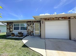 241 Ocean View Ln, Melbourne, FL 32903