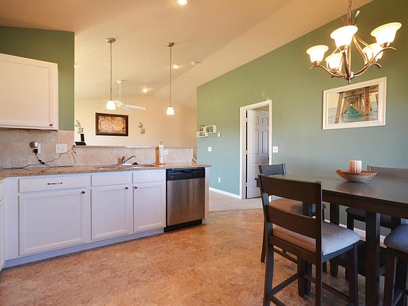 5th image of 1543 Tillingsdale Dr