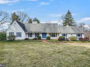 1073 Squire Cheney Dr, West Chester, PA 19382