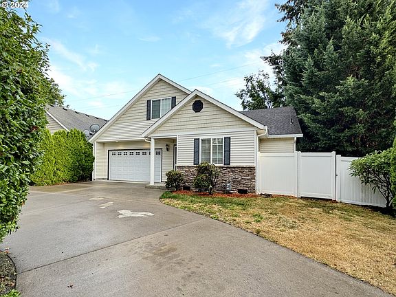 2nd image of 2806 NE 129th Ave