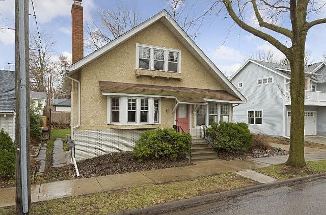 1st image of 2815 W 47th St
