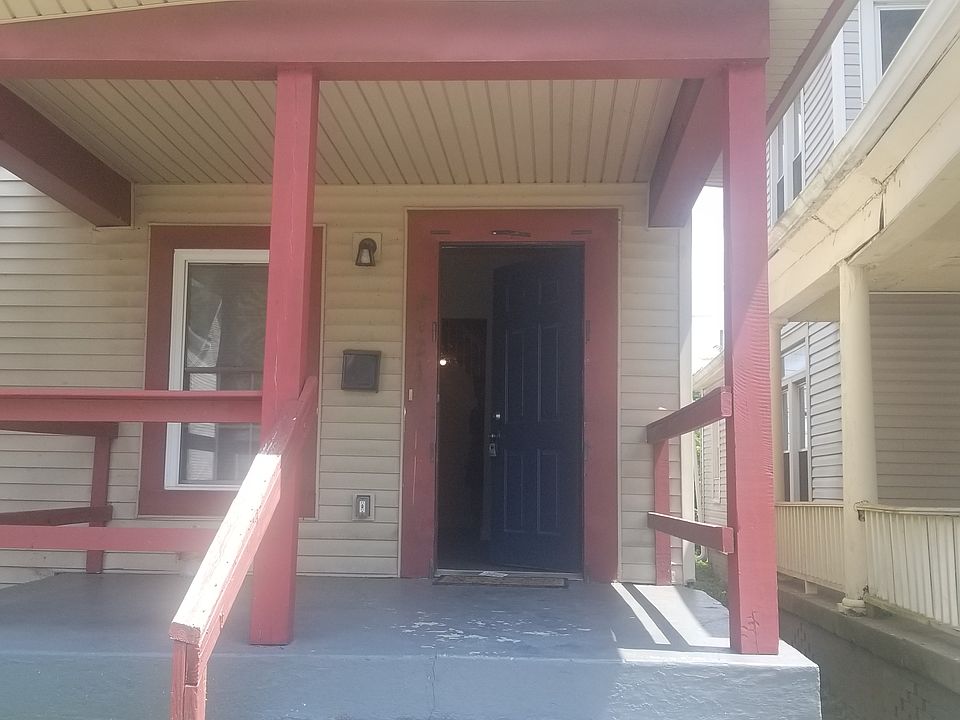 1st image of 2423 N Kenwood Ave