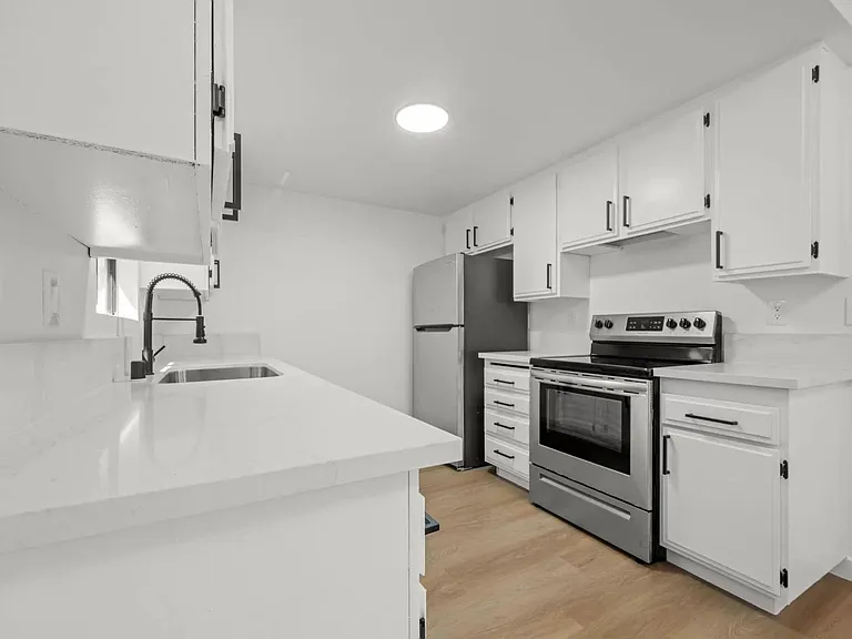 Monterey Apartments — Photo 25