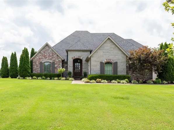 2487 Brookwater Ln, Fayetteville, AR 72703