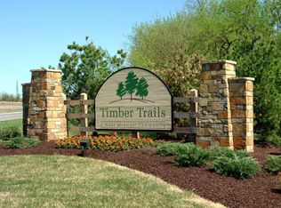 2102 Hickoryleaf Ln, Raymore, MO 64083