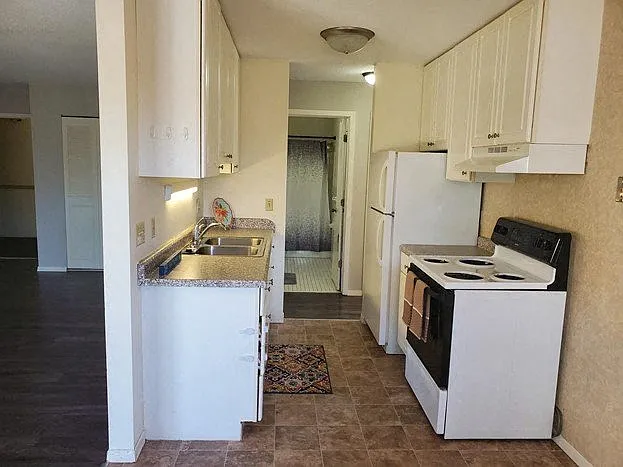 Charlton Place — Photo 55
