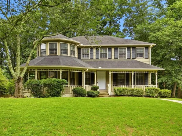 1801 Yorkshire Dr, Woodstock, GA 30189