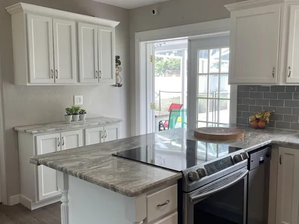 3395 52nd Way N, Saint Petersburg, FL 33710