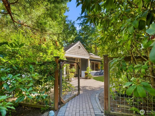 12815 NE Fourth Place, Bellevue, WA 98005