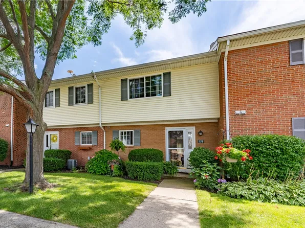 138 Holiday Hbr, Canandaigua, NY 14424