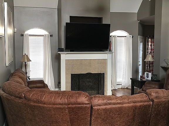 3rd image of 125 Woodmont Dr