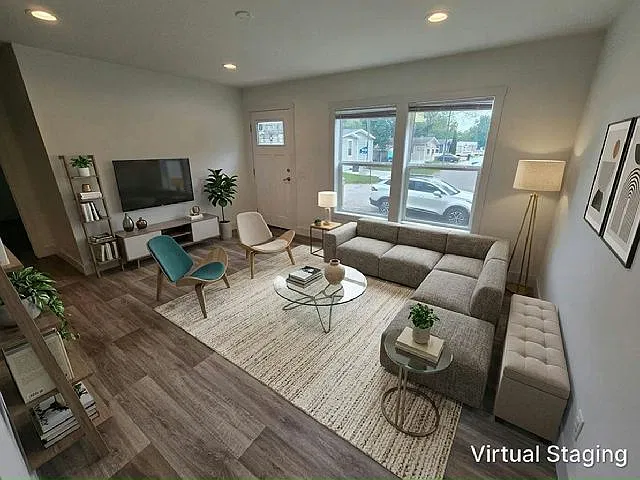 3 bed, 1120 sqft, $1,700 — Photo 3