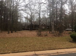 100 Flagstop Run, Fayetteville, GA 30215