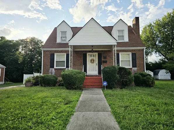 1632 Coveland Dr NW, Roanoke, VA 24017