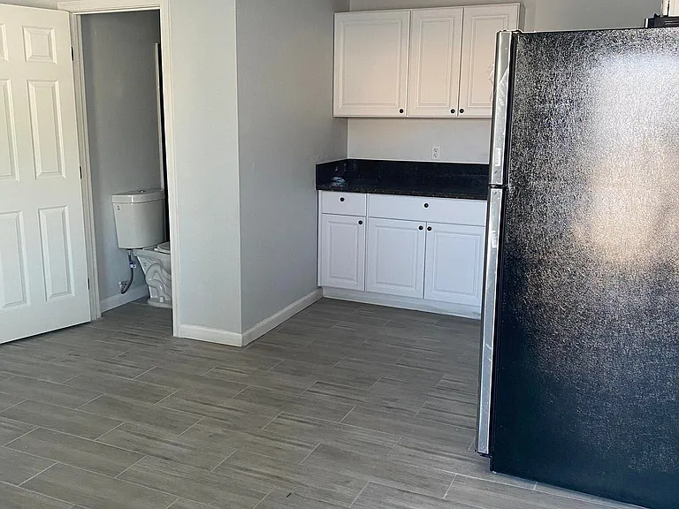 105 E Grant Rd — Photo 6
