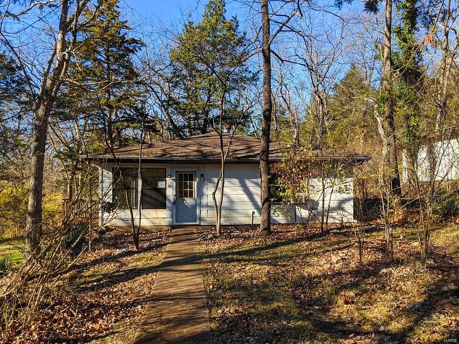 1st image of 415 Lake Valley Dr