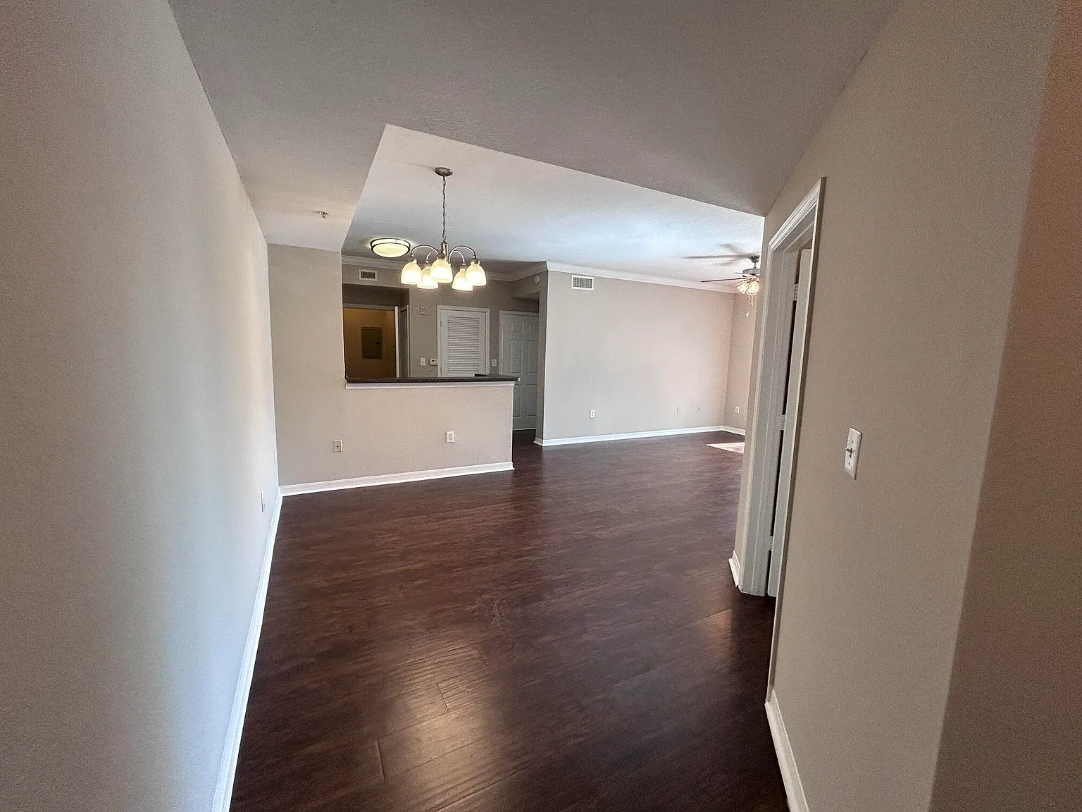 2 bed, 2.0 bath, 1079 sqft, $2,150 — Photo 2