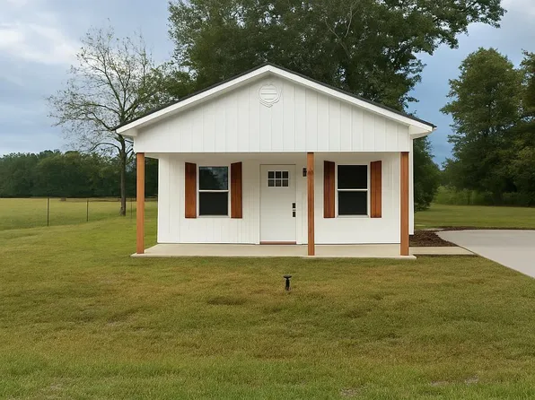 105 New Center Rd, Hartselle, AL 35640