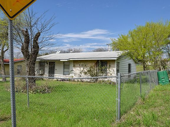 3rd image of 319 Zabra St