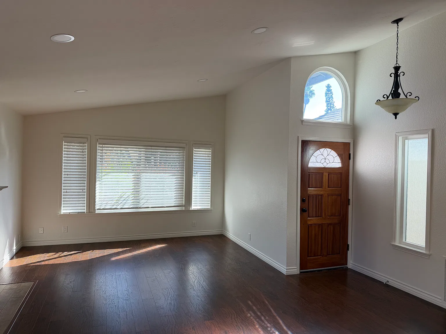 1190 Kildeer Ct — Photo 4