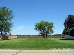 0 E Chestnut St, Canton, IL 61520