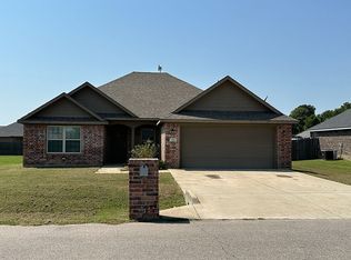 135 Glenbrook Dr, Calera, OK 74730