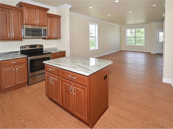 3rd image of 320 N Tuscan Way