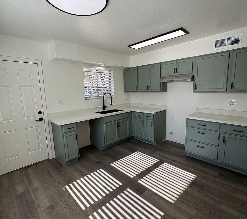 1st image of 2502 E Willetta St #3