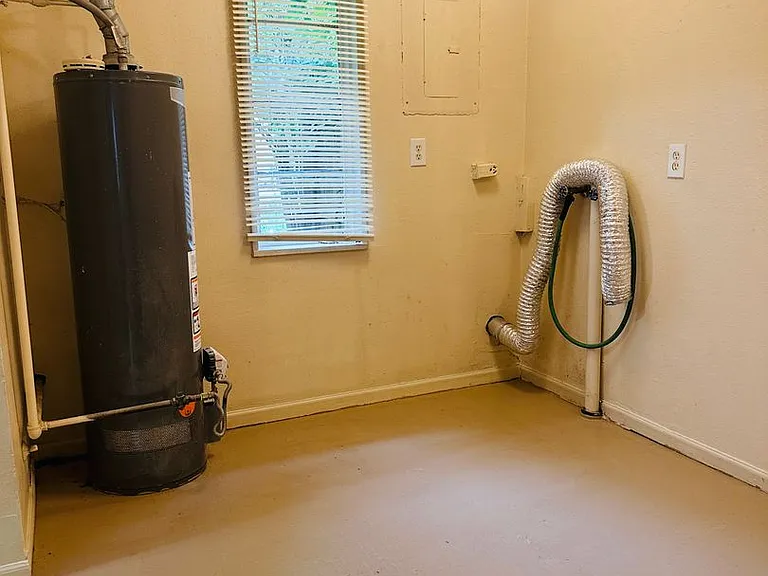 3447 SW Brendan Ave — Photo 3