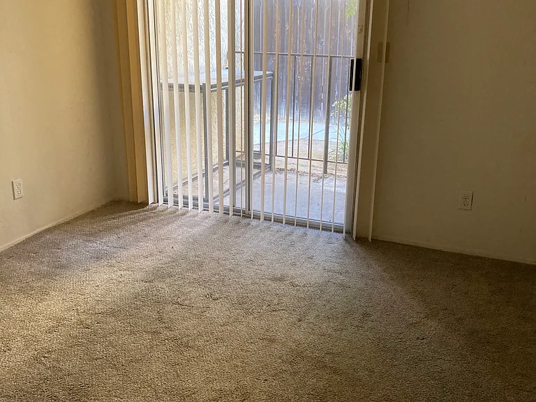 444 Ballantyne St #I — Photo 4