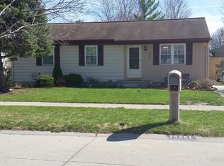 29051 Burning Tree Ln, Romulus, MI 48174