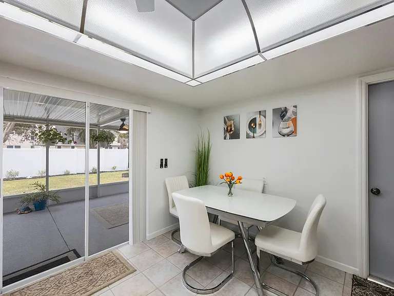 8214 Denise Dr — Photo 24