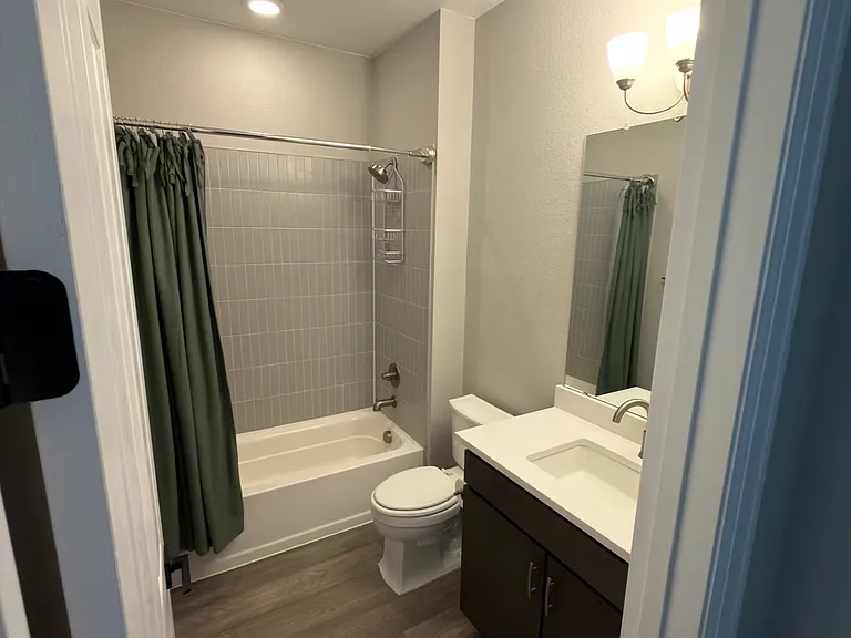 2nd bathroom