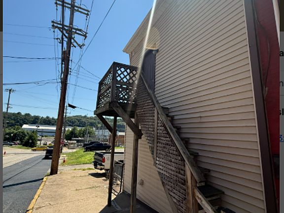 3rd image of 446 McKean Ave APT 4