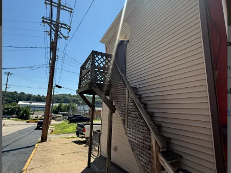 446 McKean Ave — Photo 3