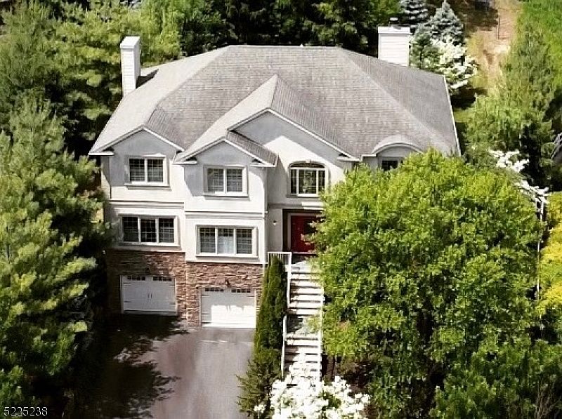 1st image of 38 Haggerty Dr