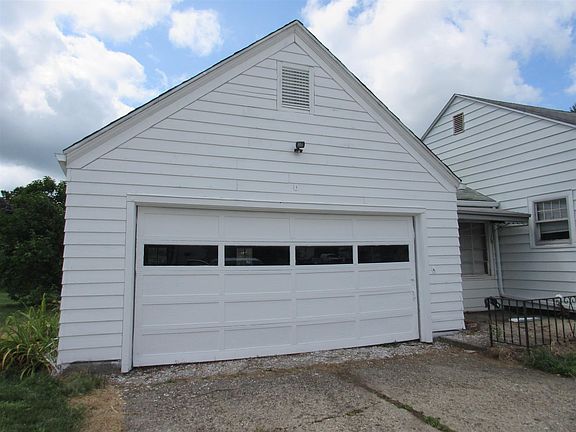 2nd image of 3056 W Scott St