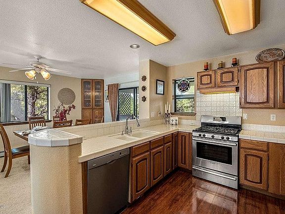 5th image of 920 N Sinagua Heights Dr