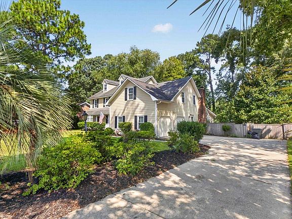 3rd image of 18 Monte Sano Dr