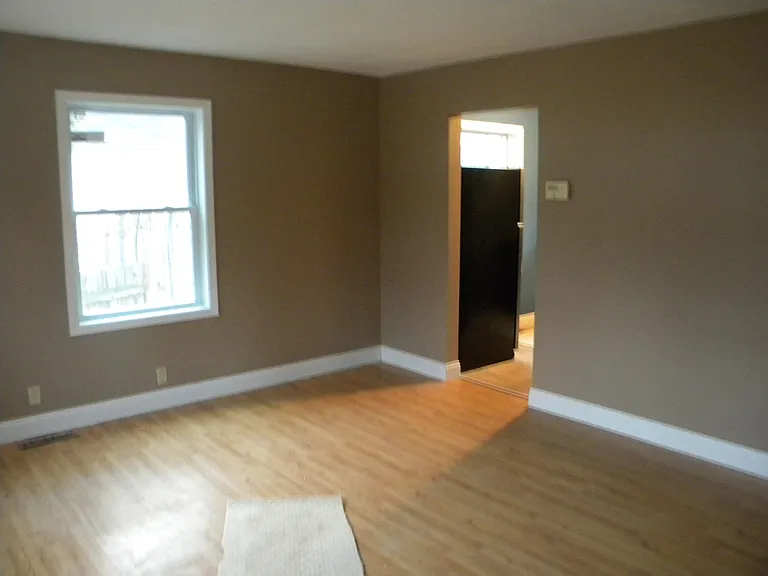 2213 Carolina St — Photo 4