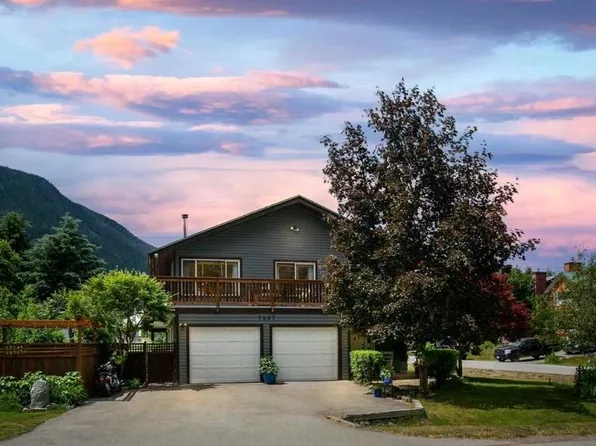 7407 Harrow Rd, Pemberton, BC V0N 2L1